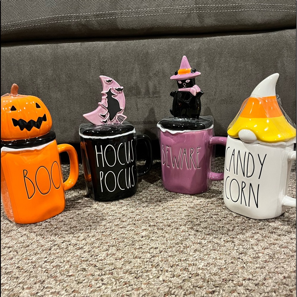 Brand New Rae Dunn 2021 Halloween Topper Mugs